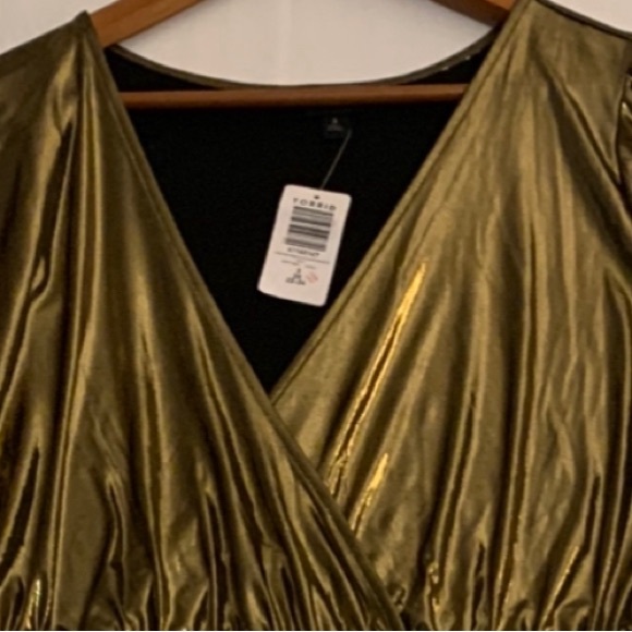 3X-TORRID Women’s Liquid Gold Shine Surplice Split Sleeve Peplum Top Sz 3X… - Picture 3 of 12